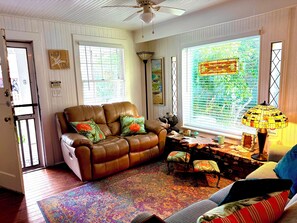 Living Room, reclining live seat