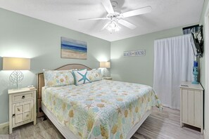 Master Bedroom has a King Size Bed