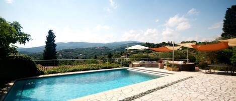 View towards the villages of Opio and Chateauneuf-Grasse