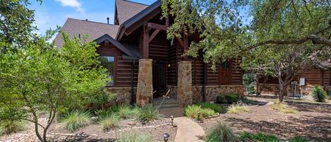 Lake Travis Luxury Cabin