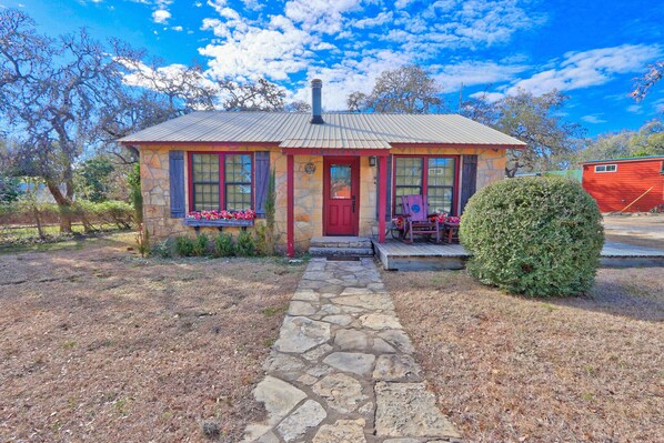Welcome to the Caretaker's Cottage!