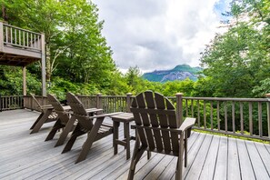 HUGE main level deck with BIG views!