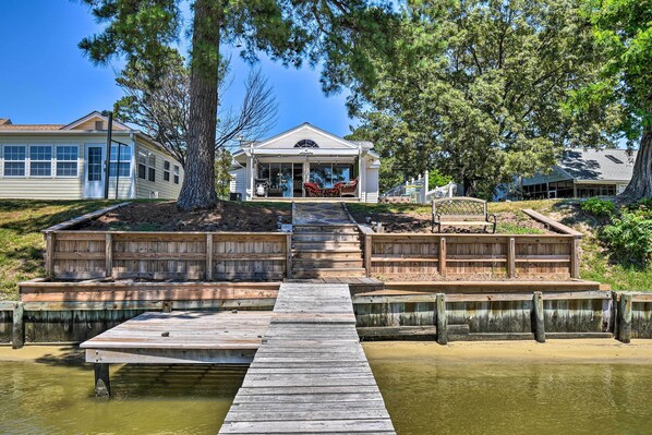 Deltaville Vacation Rental | 2BR | 1BA | 1,264 Sq Ft | Stairs Required