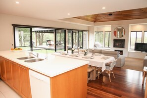 Green Park - resort style rural retreat (324)
