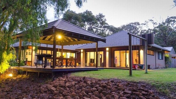 Green Park - resort style rural retreat (347)