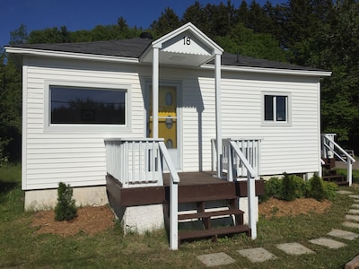 The Yellow-Door Cottage in Saint Martins