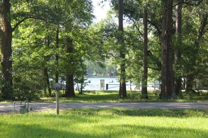 Great view of the lake from front porch! 