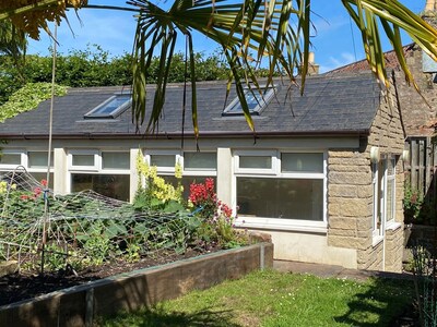 Self contained studio accommodation near local beaches golf courses.