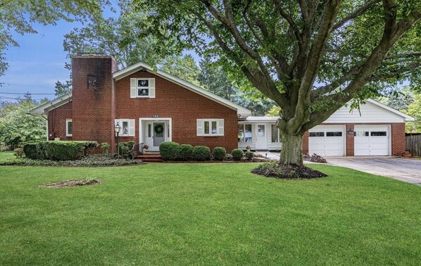 Charming home in residential neighborhood