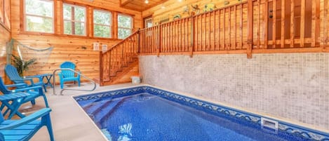 9ftx18ft pool. Take a dip, relax on the pool chairs, or stay in the splash-free zone up on the raised deck.