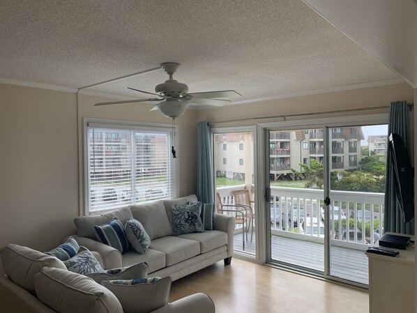 Ocean View - New Living Room Furniture w/ Sleeper Sofa