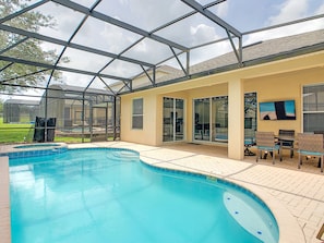 South Facing Salt Water Heated Pool/Spa - Covered Lanai With Television