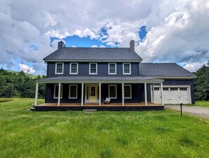 Brand New Exterior! 