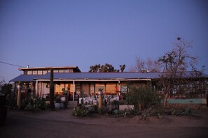 Main House (Lodge)