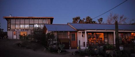 Lodge with Hideout guest house behind