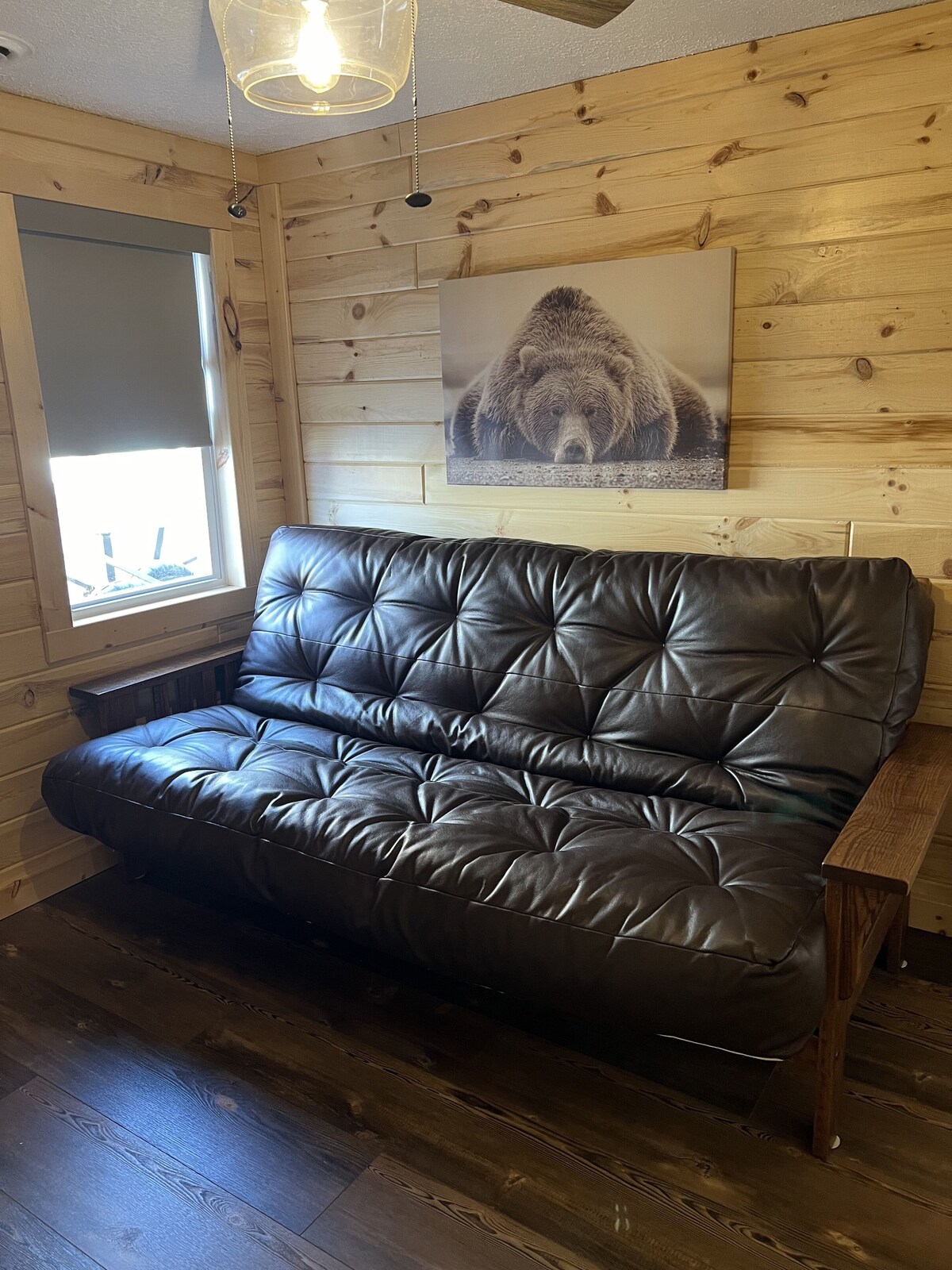 Newly updated Lakefront Houghton Lake home – close to popular sandbar.