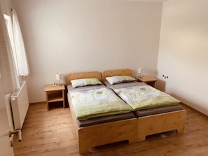 Schlafzimmer 1 / als Doppelbett - Ausführung