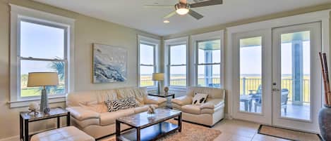 Sit back and enjoy your beach vacation at this Galveston condo!