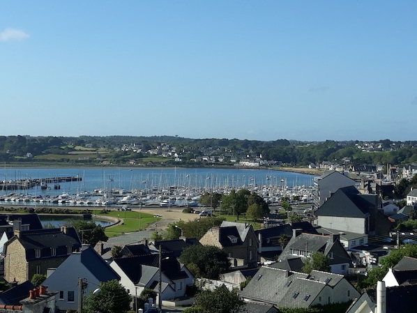 Vue sur le port de plaisance