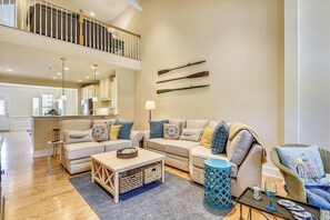 Main Level,Living Area,