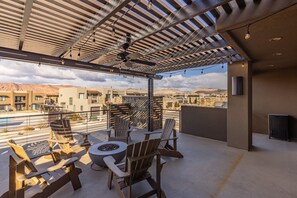 Upstairs Patio View - The views from the Front Patio are breathtaking and overlook the majestic red rock formations of Snow Canyon State Park