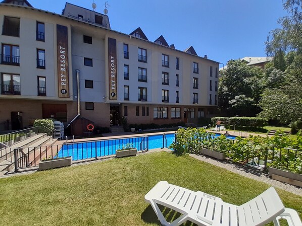 Outdoor pool