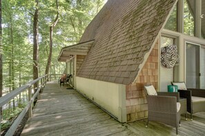 Wraparound Deck | Outdoor Fireplace | Charcoal Grill