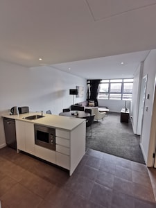 Luxury 2 br and 1 bath Apt in Chatswood