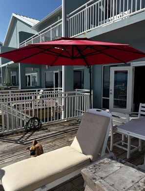 Only White Sands unit with a Giant Cantilevered umbrella on main deck.