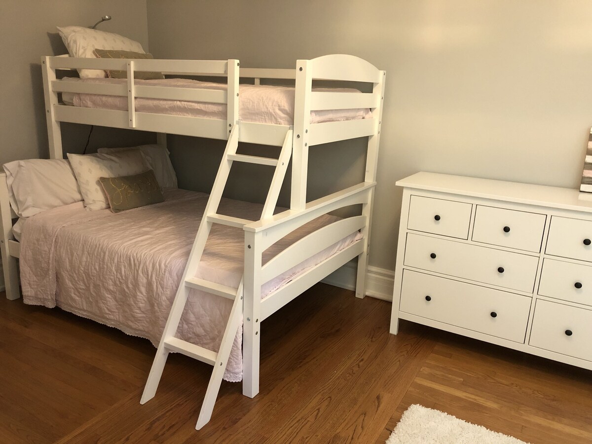 5500 sqft SUMMER HOME in Minutes from the BEACH + more (WESTPORT)