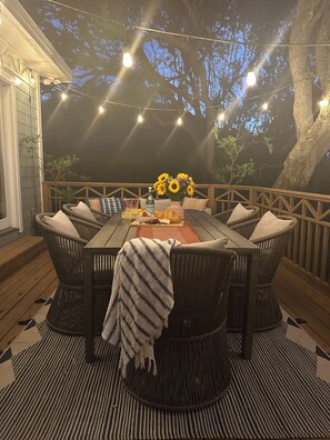 Outdoor dining