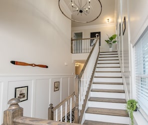 Grand entry with 20 foot ceilings