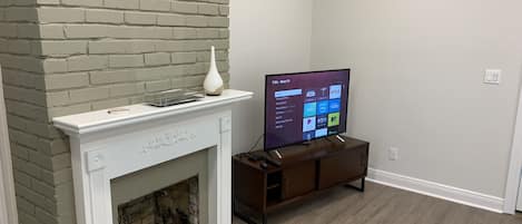 50” TCL TV with ROKU and Cable 