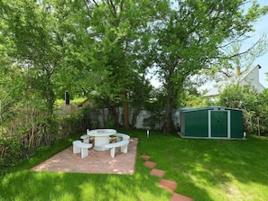 Propriété, Arrière-Cour, Cour, Herbe, Maison, Immobilier, Arbre, Jardin, Domicile, Pelouse