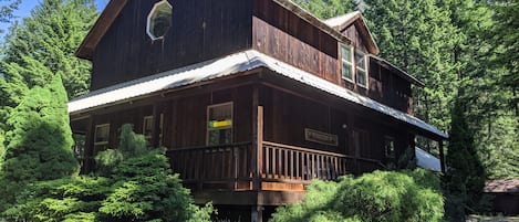 The Big House, Mazama Retreat at Goat Wall View