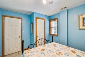 Queen Bedroom on Ground Level