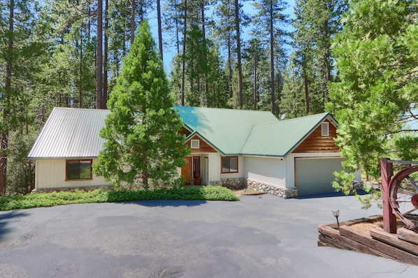Fromt of the cabin