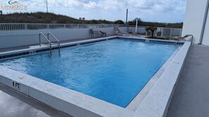 Island Surf Pool