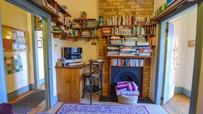 The library has lots of books, games and puzzles. The Mac is for guest use. Free WiFi is throughout the house.