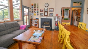 Main lounge / dining. Gas fireplace.