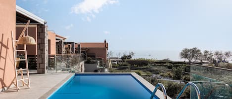 Pool Area / View / Lemnos' Vegetation