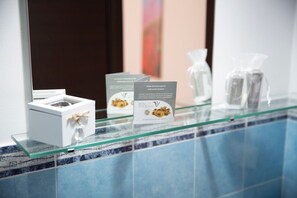 Bathroom amenities