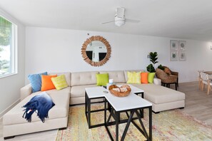 North Breakers 212 - Living Space