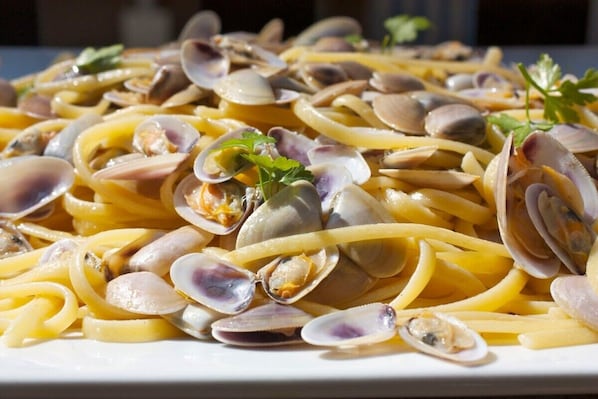 Spaghetti alle Telline - typical pasta dish in Nettuno