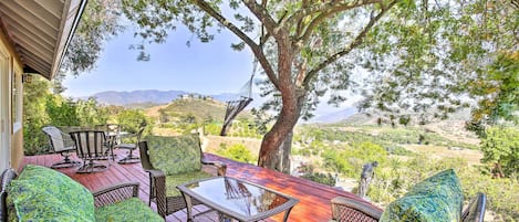 Enjoy a one-of-a-kind retreat to Temecula Wine Country!