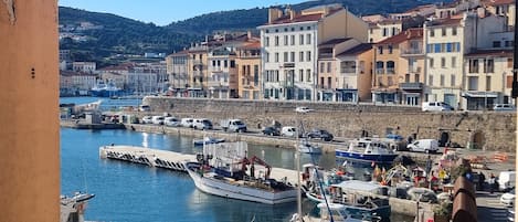 Marina