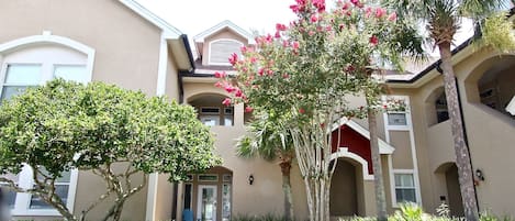 8508 Turnberry Villas