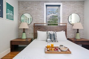 Queen Bedroom