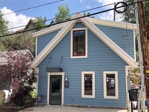 Exterior of Maison Bleu Chalet