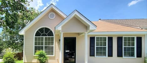 Front view of Townhouse